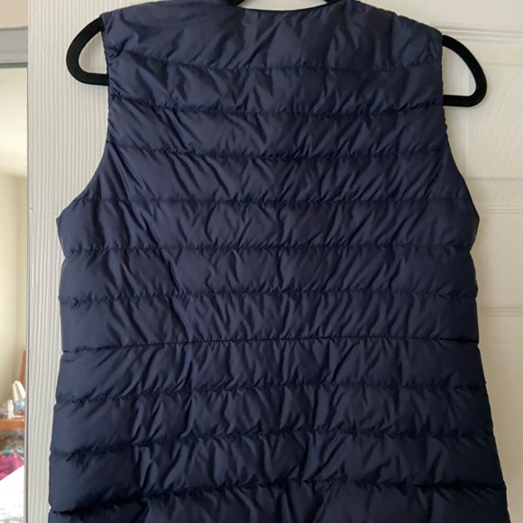 Uniqlo Pufftech Compact Vest navy Women’s Size S PACKABLE Snap Closure down fill - Picture 3 of 4